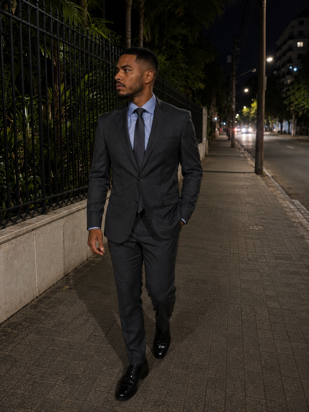 Homem usando traje passeio completo
